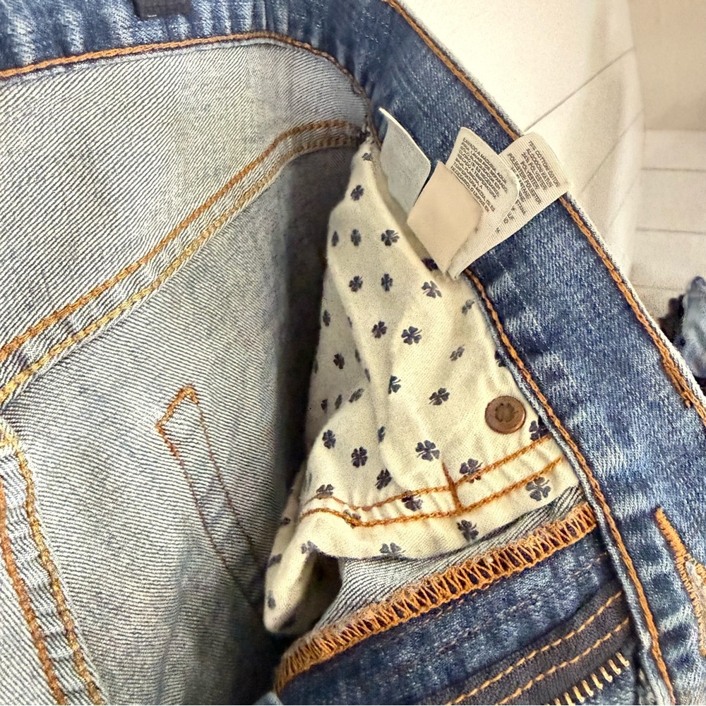 Lucky Brand 221 Straight Leg Jeans Medium Wash Distressed Denim 30x28 Vintage - Picture 15 of 16